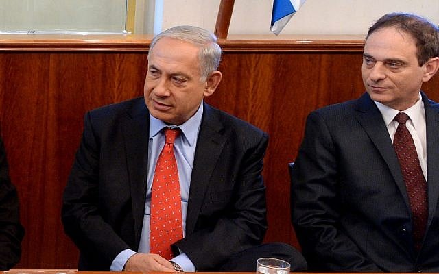 Eliezer Zandberg, right, along with Prime Minister Benjamin Netanyahu at a ceremony at the Prime Minister's Office in Jerusalem in 2013. GPO) Eliezer Zandberg, right, along with Prime Minister Benjamin Netanyahu at a ceremony at the Prime Minister's Office in Jerusalem in 2013. GPO)