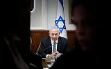 Prime Minister Benjamin Netanyahu leads the weekly cabinet meeting at the Prime Ministers Office in Jerusalem, September 3, 2017. (Marc Israel 
Sellem/Pool)