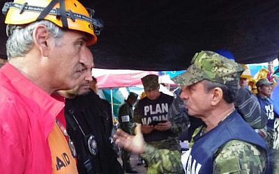 Rescuers from Mexico and Israel search for survivors on September 22, 2017, 3 days after a strong quake hit central Mexico (iAid)