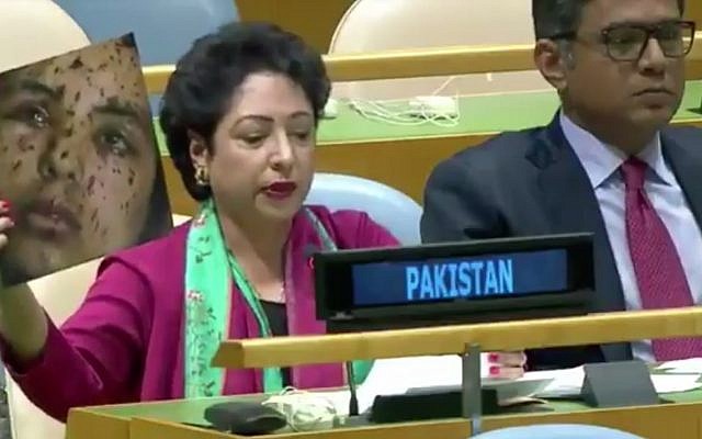 Maleeha Lodhi, Pakistan's representative to the UN, shows an image of Gazan girl Rawya abu Joma’a claiming she is a Kashmiri victim of Indian violence, on September 23, 2017. (Screen capture: Twitter video) Maleeha Lodhi, Pakistan's representative to the UN, shows an image of Gazan girl Rawya abu Joma’a claiming she is a Kashmiri victim of Indian violence, on September 23, 2017. (Screen capture: Twitter video)