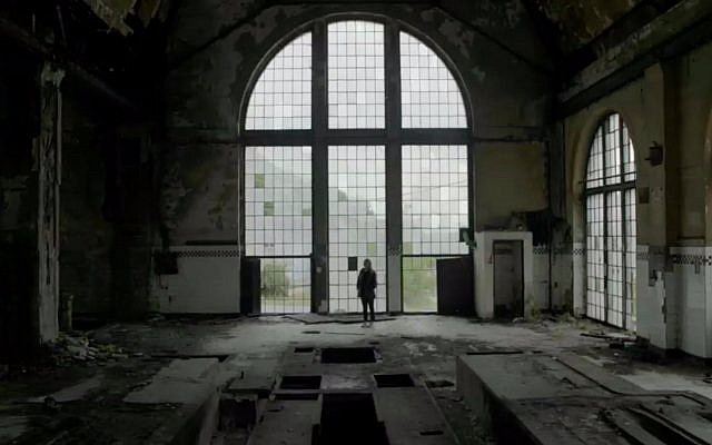 Scene from 'Red Trees' (Cohen Media Group)