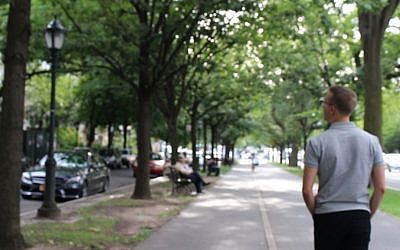 Many young American Jews feel their communities have turned their backs on their mental health disorders. (Miriam Jacobson/JW)