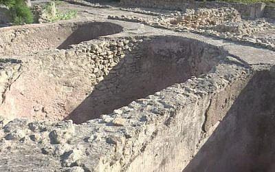 Recently discovered ruins from the ancient Roman city of Neopolis. (Screen capture: YouTube)