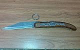 A knife found on a Palestinian minor by Border Police officers at a checkpoint in the West Bank city of Hebron on September 6, 2017. (Police spokesperson)