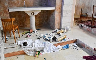 The vandalized sanctuary of the Beit Jamal Monastery seen on September 22, 2017. (Latin Patriarchate of Jerusalem)