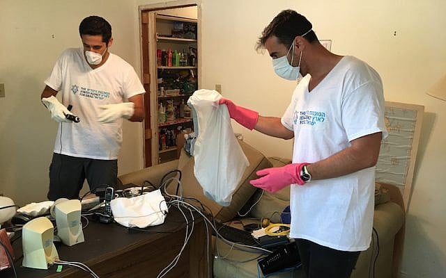 Jewish Agency emissaries assisting recovery efforts in Houston in the wake of Hurricane Harvey. (The Jewish Agency for Israel) Jewish Agency emissaries assisting recovery efforts in Houston in the wake of Hurricane Harvey. (The Jewish Agency for Israel)