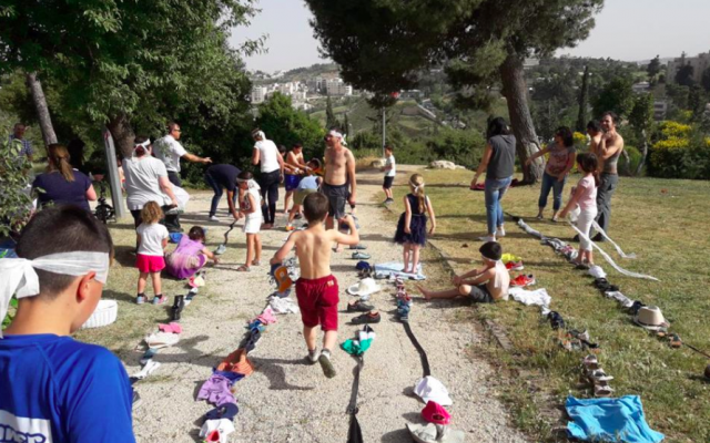 An afternoon of outdoor games at Maan Yahad, the French Hill group of Hebrew and Arabic speakers in Jerusalem. (Courtesy Maan Yahad)