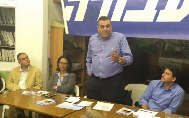 Nizar Alimi campaging for the Labor Party Primaries in December 2014 (Facebook) Nizar Alimi campaging for the Labor Party Primaries in December 2014 (Facebook)