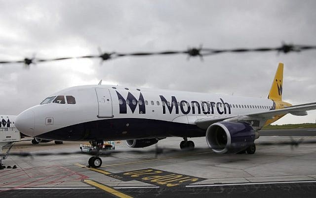 Grounded Monarch airplanes sit on the tarmac at Luton airport in south England on October 2, 2017. (AFP Photo/Daniel Leal-Olivas) Grounded Monarch airplanes sit on the tarmac at Luton airport in south England on October 2, 2017. (AFP Photo/Daniel Leal-Olivas)