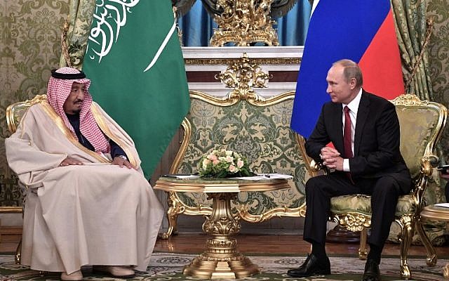 Russian President Vladimir Putin (R) meets with Saudi Arabia's King Salman bin Abdulaziz Al Saud at the Kremlin in Moscow on October 5, 2017. (Alexey Nikolsky/AFP) Russian President Vladimir Putin (R) meets with Saudi Arabia's King Salman bin Abdulaziz Al Saud at the Kremlin in Moscow on October 5, 2017. (Alexey Nikolsky/AFP)