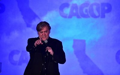 Steve Bannon addresses the California GOP 2017 Convention in Anaheim, California on October 20, 2017. (AFP Photo/Frederic J. Brown)