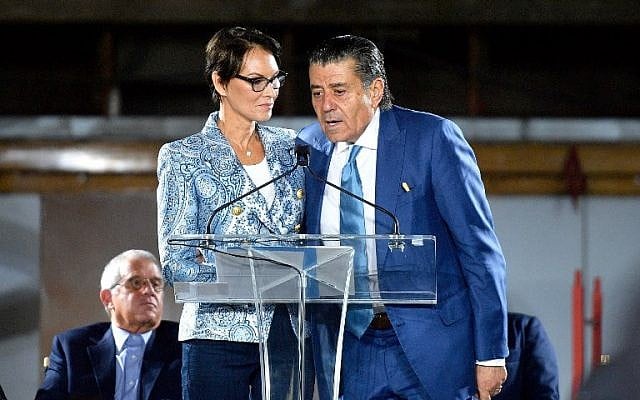 Cheryl Saban and Haim Saban attend the Academy Museum of Motion Pictures press briefing and site tour at Academy Museum of Motion Pictures on September 27, 2017 in Los Angeles, California. (Matt Winkelmeyer/Getty Images/AFP) Cheryl Saban and Haim Saban attend the Academy Museum of Motion Pictures press briefing and site tour at Academy Museum of Motion Pictures on September 27, 2017 in Los Angeles, California. (Matt Winkelmeyer/Getty Images/AFP)