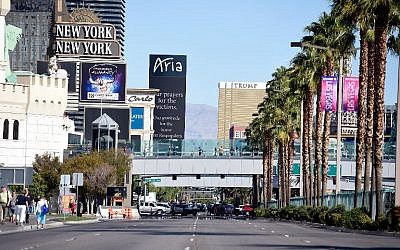 Traffic continues to be blocked on the Las Vegas Strip after a lone gunman opened fired on the Route 91 Harvest country music festival on October 2, 2017 in Las Vegas, Nevada.(David Becker/Getty Images/AFP)