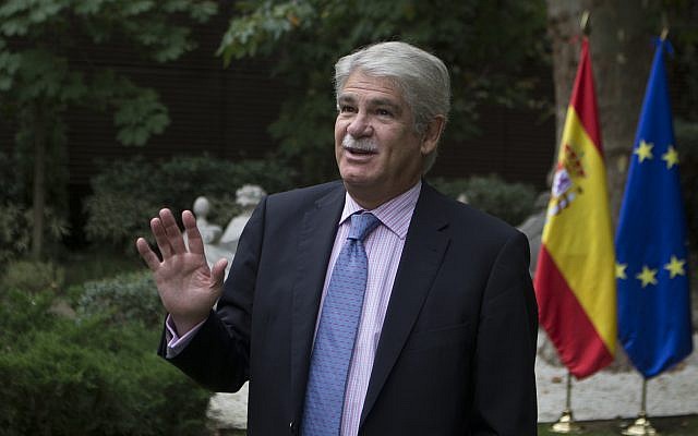 Spain's Foreign Minister Alfonso Dastis talks before an interview with The Associated Press about the Catalonia's referendum at the Foreign Ministry in Madrid, Spain, Saturday, Sept. 30, 2017 (AP Photo/Paul White) Spain's Foreign Minister Alfonso Dastis talks before an interview with The Associated Press about the Catalonia's referendum at the Foreign Ministry in Madrid, Spain, Saturday, Sept. 30, 2017 (AP Photo/Paul White)