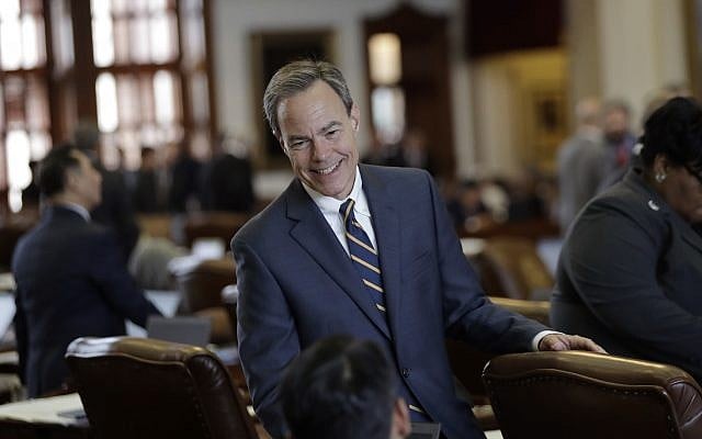 Texas Speaker of the House Joe Straus, R-San Antonio, talks with fellow law makers on the House floor at the Texas Capitol, April 19, 2017, in Austin, Texas. (AP Photo/Eric Gay) Texas Speaker of the House Joe Straus, R-San Antonio, talks with fellow law makers on the House floor at the Texas Capitol, April 19, 2017, in Austin, Texas. (AP Photo/Eric Gay)