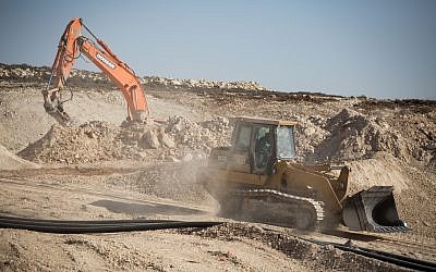 Illustrative: The construction site of the new Israeli settlement Amichai, to be established as the new home for the evacuated residents of Amona, on October 18, 2017. (Hadas Parush/Flash90)