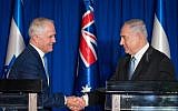 Prime Minister Benjamin Netanyahu (R) shakes hands with Australian Prime Minister Malcolm Turnbull during a joint press conference at the Prime Minister Office in Jerusalem, on October 30, 2017. (Yonatan Sindel/Flash90)