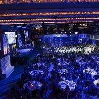Over 1,200 people gather for a Friends of the IDF gala in New York on October 23, 2017. (Shahar Azran/FIDF)