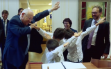 President Reuven Rivlin 'dabs' with the new EU Ambassador to Israel Emanuele Giaufret's sons at the President's Residence in Jerusalem on October 26, 2017. (Screen capture: Facebook)