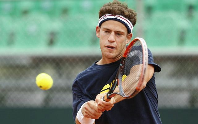 Diego Schwartzman practicing in Buenos Aires, Feb. 1, 2017. (Gabriel Rossi/LatinContent/Getty Images via JTA) Diego Schwartzman practicing in Buenos Aires, Feb. 1, 2017. (Gabriel Rossi/LatinContent/Getty Images via JTA)
