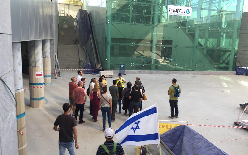 A group gets ready for a tour of Yitzhak Navon Railway Station, Jerusalem, October 27, 2017 (ToI staff)