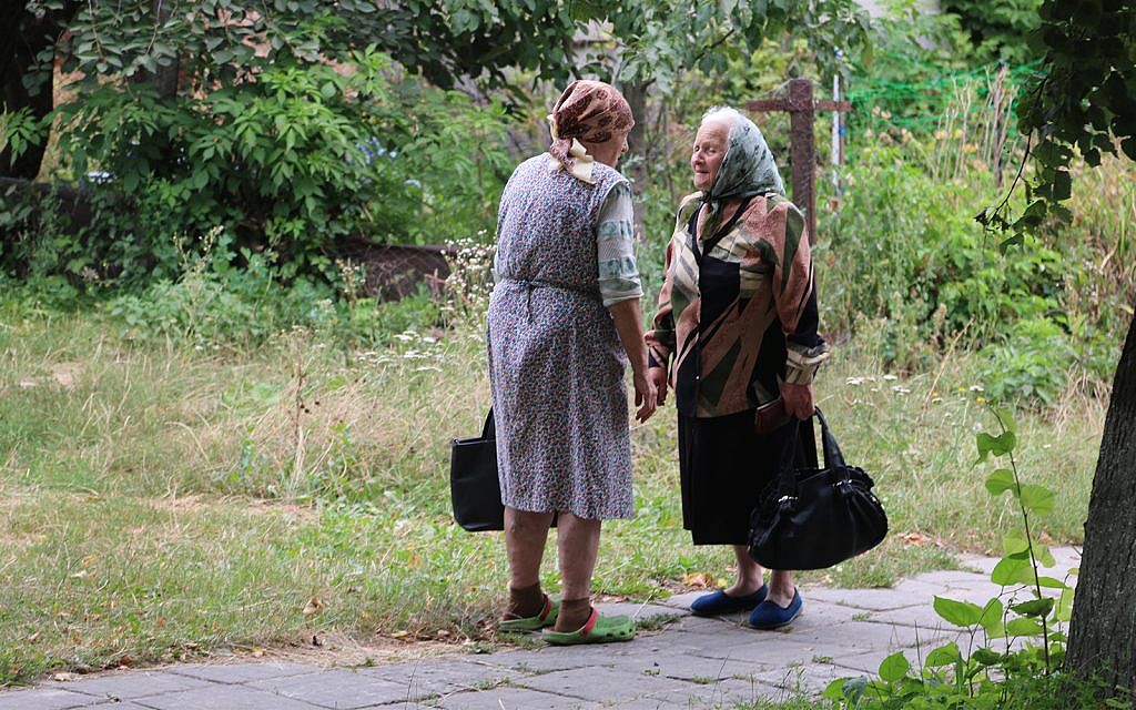 Local women in the village of Medzhybizh, home of Rabbi Israel Ben Eliezer. (Shmuel Bar-Am)