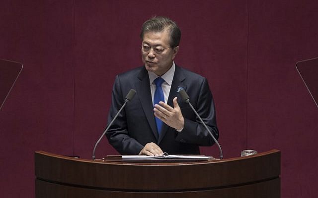 South Korea's President Moon Jae-In delivers a budget speech to the National Assembly in Seoul on November 1, 2017. (AFP PHOTO / POOL / Ed JONES) South Korea's President Moon Jae-In delivers a budget speech to the National Assembly in Seoul on November 1, 2017. (AFP PHOTO / POOL / Ed JONES)