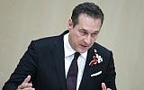 Heinz-Christian Strache, leader of Austria's far-Freedom Party, speaks during the first session of the national assembly since elections, on November 9, 2017, in Vienna. (AFP Photo/APA/Georg Hochmuth)