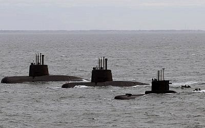 Submarines ARA San Juan, ARA Salta and ARA Santa Cruz, upon arrival to Mar del Plata's Navy Base on June 13, 2014. (AFP PHOTO / TELAM / ARGENTINA'S DEFENSE MINISTRY)