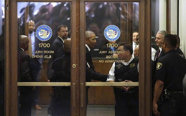 Former US president Barack Obama arrives for Cook County jury duty at the Daley Center on November 8, 2017, in Chicago, Illinois (Joshua Lott/Getty Images/AFP) Former US president Barack Obama arrives for Cook County jury duty at the Daley Center on November 8, 2017, in Chicago, Illinois (Joshua Lott/Getty Images/AFP)