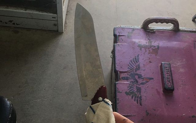 A knife that was being carried by a Palestinian man who arrested by IDF soldiers while approaching the West Bank settlement of Mevo Dotan. (IDF Spokesperson) A knife that was being carried by a Palestinian man who arrested by IDF soldiers while approaching the West Bank settlement of Mevo Dotan. (IDF Spokesperson)