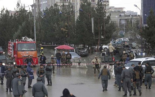 Afghan security personnel arrive to the site of a deadly suicide bombing, in Kabul, Afghanistan, November 16, 2017. (AP Photo/Rahmat Gul) Afghan security personnel arrive to the site of a deadly suicide bombing, in Kabul, Afghanistan, November 16, 2017. (AP Photo/Rahmat Gul)