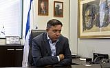 Labor Party leader Avi Gabbay speaks with The Associated Press during an interview at the Labor Party headquarters in Tel Aviv, on November 14, 2017. (Sebastian Scheiner/AP)