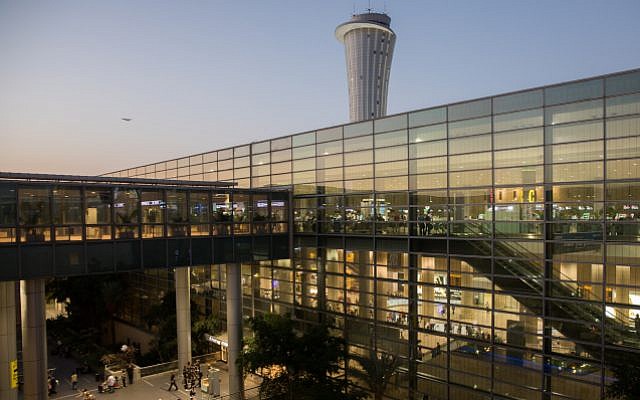 View of the main terminal at Ben Gurion International Airport, near Tel Aviv, October 2, 2017 (Nati Shohat/Flash90)