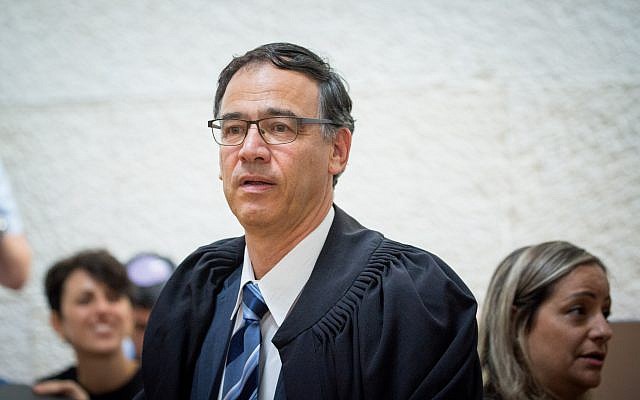 State Prosecuter Shai Nitzan attends a ceremony in Jerusalem, October 26, 2017. (Yonatan Sindel/Flash90) State Prosecuter Shai Nitzan attends a ceremony in Jerusalem, October 26, 2017. (Yonatan Sindel/Flash90)