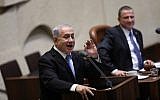 Prime Minister Benjamin Netanyahu addresses the Israeli parliament on November 13, 2017. (Yonatan Sindel/FLASH90)