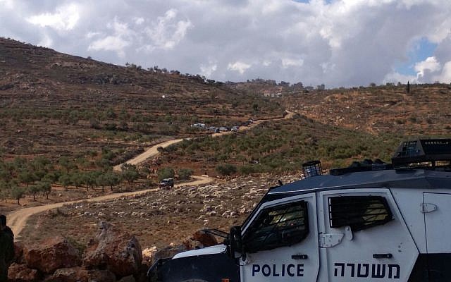 Israeli settlers and Palestinians clash in the northern West Bank on November 30, 2017. (courtesy) Israeli settlers and Palestinians clash in the northern West Bank on November 30, 2017. (courtesy)