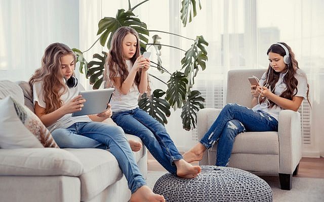 A 2017 report by the Israeli telecommunications company Bezeq said that by the age of ten, children in Israel have their own smartphones. (SvetaOrlova, iStock by Getty Images) A 2017 report by the Israeli telecommunications company Bezeq said that by the age of ten, children in Israel have their own smartphones. (SvetaOrlova, iStock by Getty Images)