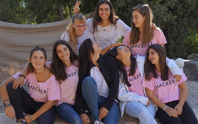 Some of QueenB‘s 120 middle school girls, who learn computer programming at Hebrew University in Jerusalem, pictured here in 2017. (Courtesy QueenB) Some of QueenB‘s 120 middle school girls, who learn computer programming at Hebrew University in Jerusalem, pictured here in 2017. (Courtesy QueenB)
