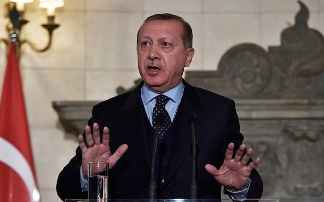 Turkish President Recep Tayyip Erdogan gestures as he speaks during a joint press conference with the Greek prime minister in Athens on December 7, 2017. (AFP PHOTO / Louisa GOULIAMAKI) Turkish President Recep Tayyip Erdogan gestures as he speaks during a joint press conference with the Greek prime minister in Athens on December 7, 2017. (AFP PHOTO / Louisa GOULIAMAKI)
