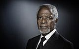 Former United Nations (UN) secretary-general Kofi Annan poses during a photo session in Paris, December 11, 2017. (JOEL SAGET/AFP)