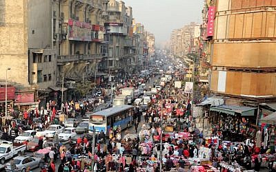 A picture taken on December 12, 2017 shows an elevated view of al-Attaba district on the edge of downtown Cairo, Egypt. (AFP PHOTO / MOHAMED EL-SHAHED)