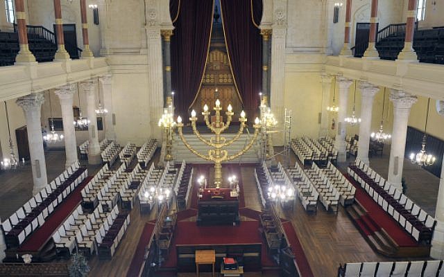 Synagogue interior, illustrative (Serge Attal/FLASH90) Synagogue interior, illustrative (Serge Attal/FLASH90)