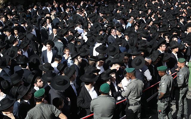 Mourners attend the funeral of Rabbi Aharon Yehudah Leib Steinman in Bnei Brak, December 12, 2017. (Yonatan Sindel/Flash90) Mourners attend the funeral of Rabbi Aharon Yehudah Leib Steinman in Bnei Brak, December 12, 2017. (Yonatan Sindel/Flash90)