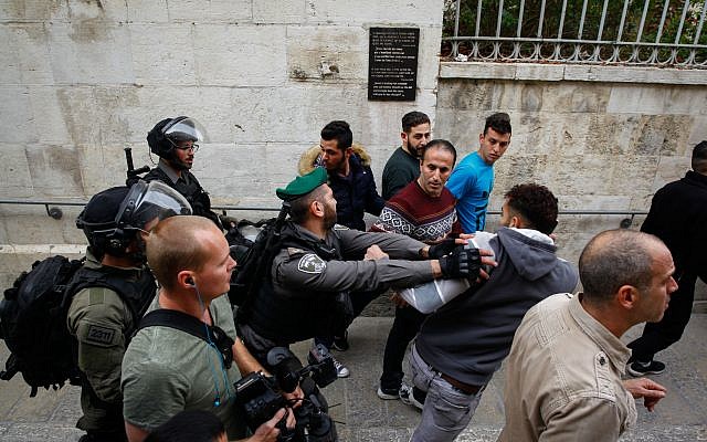 Illustrative: Israeli police clash with Palestinian protesters near Damascus Gate in the Old City of Jerusalem on December 22, 2017.(Suliman Khader/Flash90) Illustrative: Israeli police clash with Palestinian protesters near Damascus Gate in the Old City of Jerusalem on December 22, 2017.(Suliman Khader/Flash90)