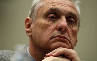 Ninth Circuit Appeals Court Judge Alex Kozinski looks on during a House Judiciary Committee hearing in Washington, DC on March 16, 2017. (Justin Sullivan/Getty Images)