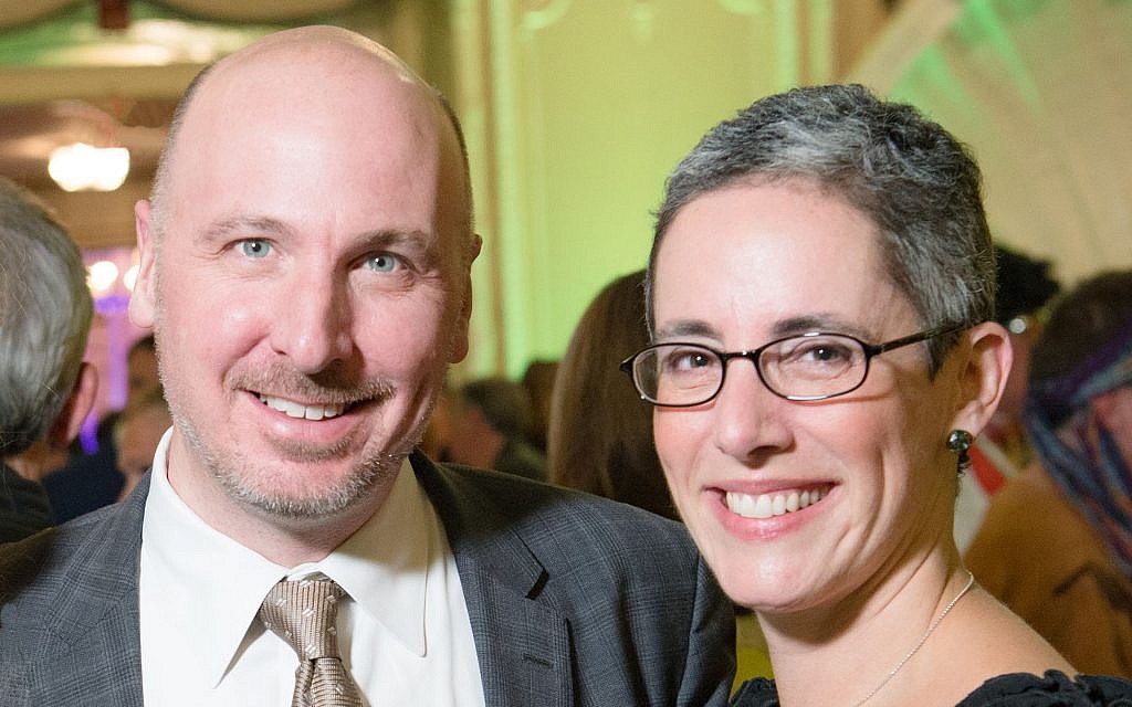 Lauren Corduck and her husband, Robb. (Maura Wayman Photography) Lauren Corduck and her husband, Robb. (Maura Wayman Photography)