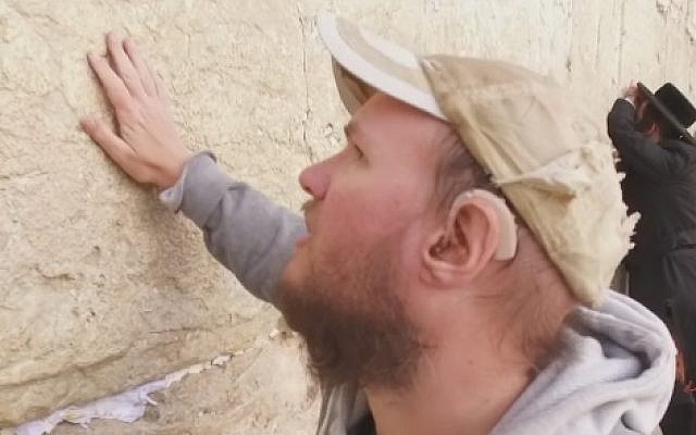 Blind Brit Tony Giles, known as Tony the Traveller, visits Jerusalem's Western Wall (Facebook/BBC)