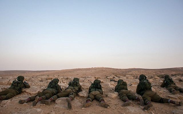Soldiers in the IDF's Desert Reconnaissance Battalion (Israel Defense Forces) Soldiers in the IDF's Desert Reconnaissance Battalion (Israel Defense Forces)
