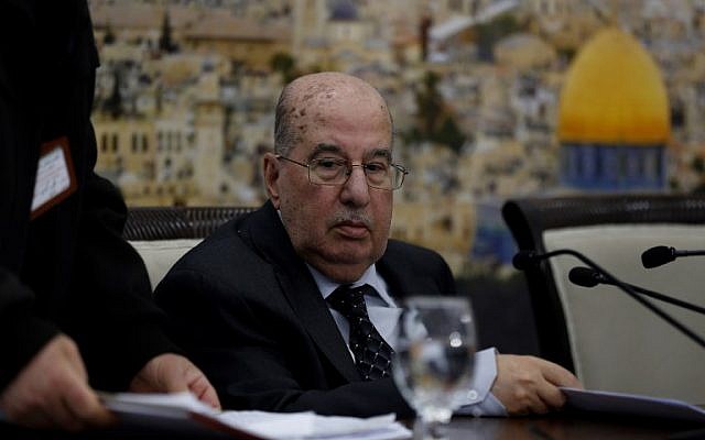 Senior Palestinian official Salim Zaanoun reads a statement at the end of a meeting of the Palestinian Central Council in the West Bank city of Ramallah January 16, 2018. Palestinian leaders voted today to call for the suspension of recognition of Israel. ( AFP PHOTO / ABBAS MOMANI) Senior Palestinian official Salim Zaanoun reads a statement at the end of a meeting of the Palestinian Central Council in the West Bank city of Ramallah January 16, 2018. Palestinian leaders voted today to call for the suspension of recognition of Israel. ( AFP PHOTO / ABBAS MOMANI)